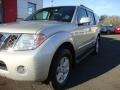 Silver Lightning - Pathfinder SE 4x4 Photo No. 3