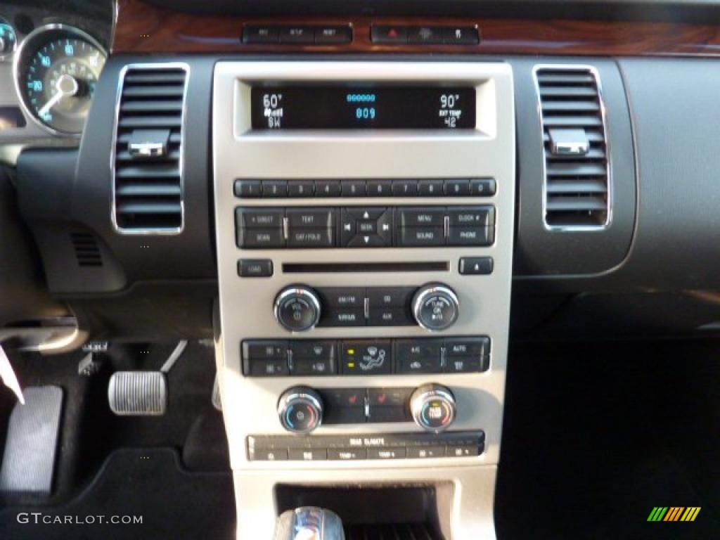 2010 Ford Flex SEL EcoBoost AWD Controls Photo #46248271