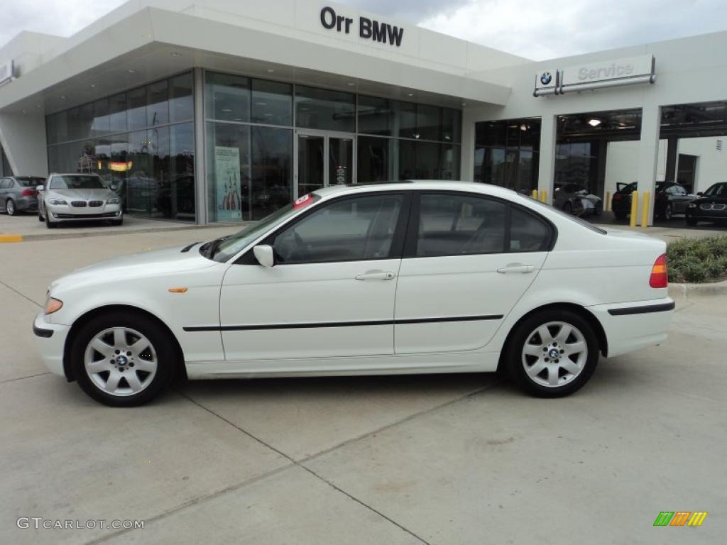 2005 3 Series 325i Sedan - Alpine White / Sand photo #3