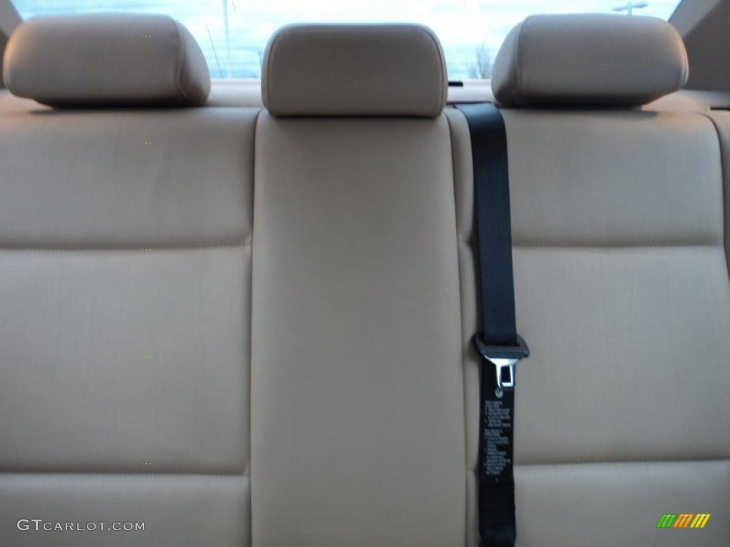 2005 3 Series 325i Sedan - Alpine White / Sand photo #8