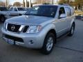 Silver Lightning - Pathfinder SE 4x4 Photo No. 1