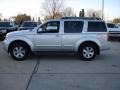 Silver Lightning - Pathfinder SE 4x4 Photo No. 9