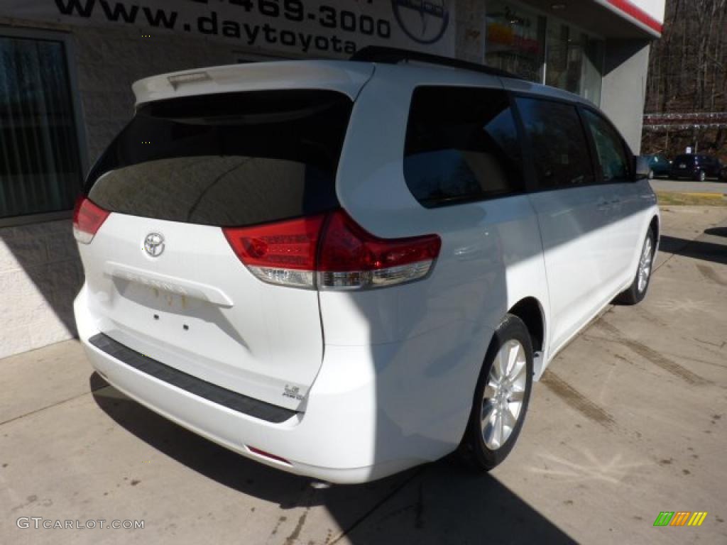 2011 Sienna LE AWD - Super White / Bisque photo #2