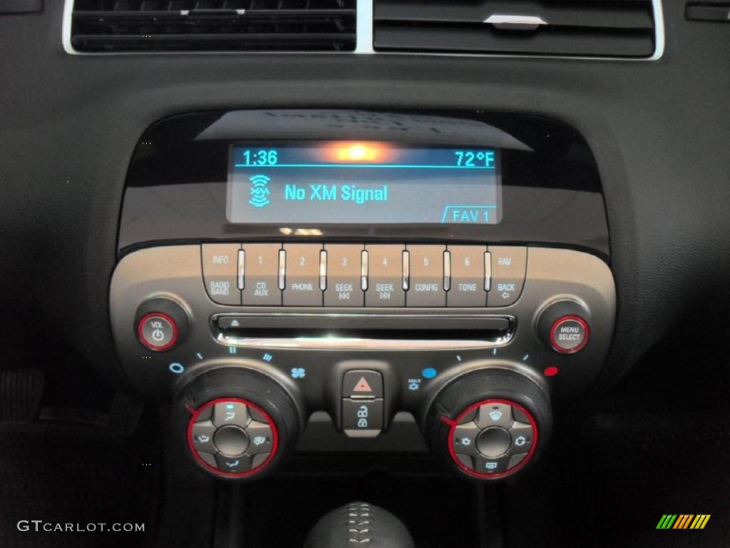 2011 Chevrolet Camaro LT/RS Convertible Controls Photo #46255390