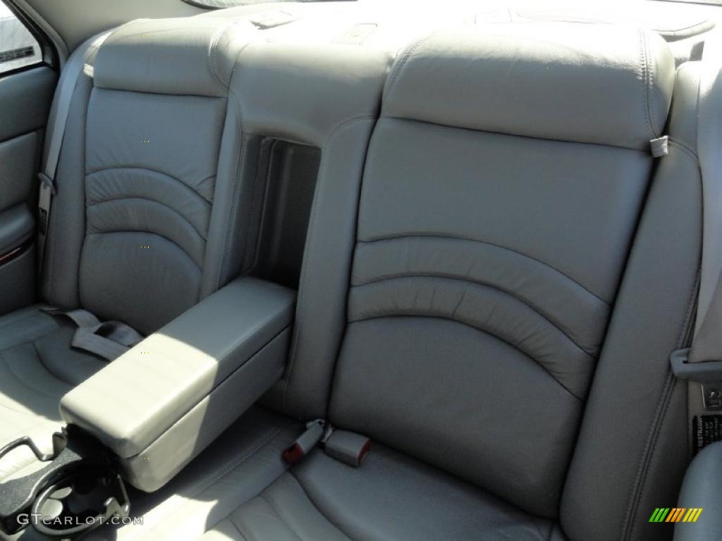 Medium Gray Interior 2000 Buick Century Limited Photo #46256365