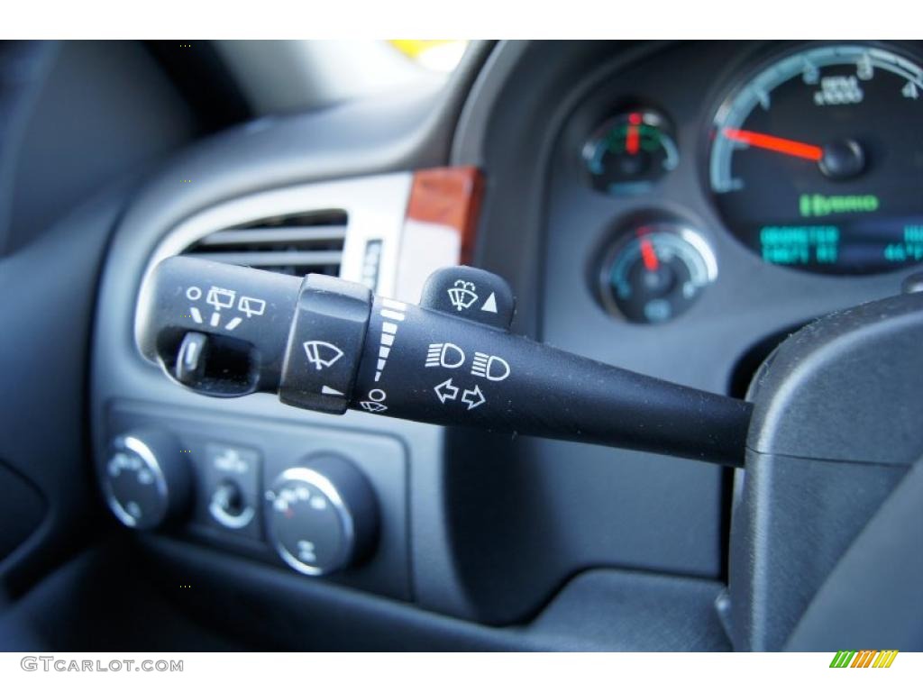 2009 GMC Yukon Hybrid 4x4 Controls Photo #46256776