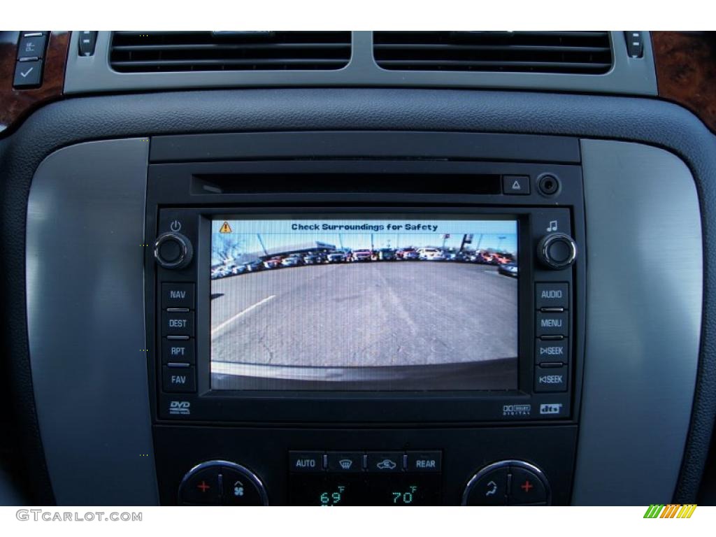 2009 GMC Yukon Hybrid 4x4 Controls Photo #46256827