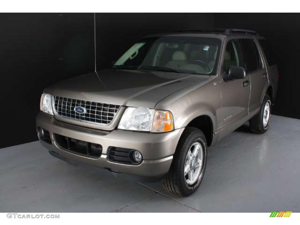 2004 Explorer XLT 4x4 - Mineral Grey Metallic / Graphite photo #1