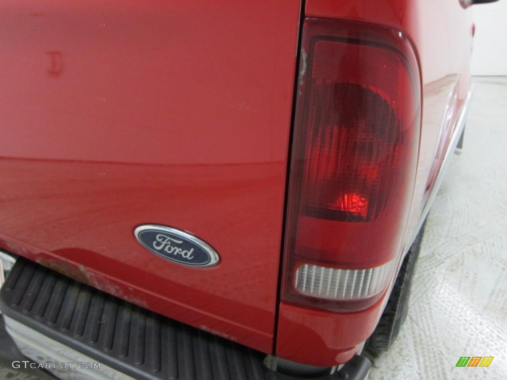 1998 F150 Lariat SuperCab 4x4 - Bright Red / Medium Graphite photo #11