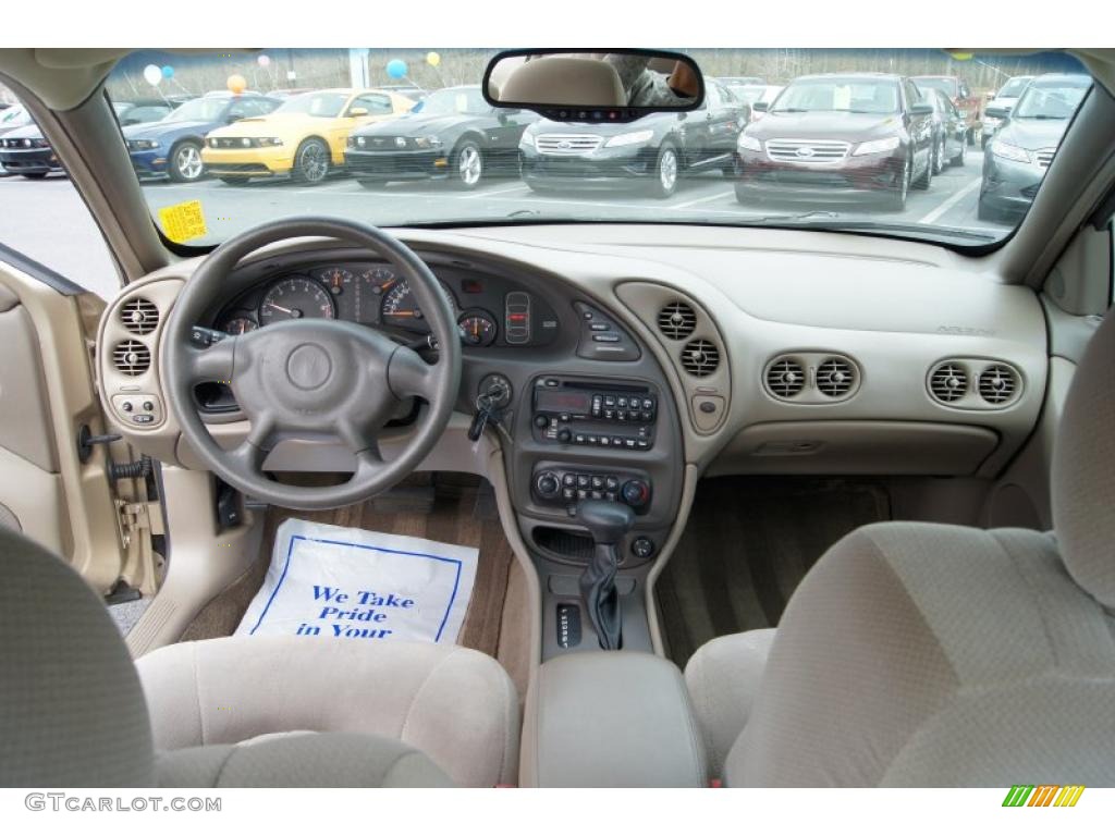 2005 Bonneville SE - Sedona Beige Metallic / Taupe photo #20