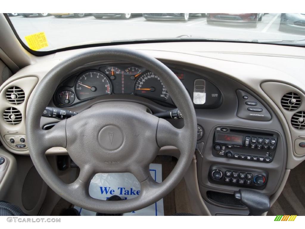 2005 Pontiac Bonneville SE Taupe Dashboard Photo #46259503