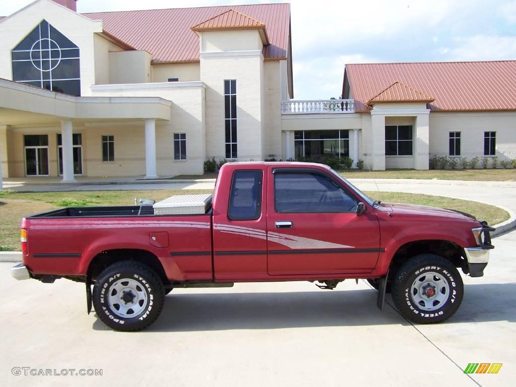 1993 Pickup Deluxe Extended Cab 4x4 - Garnet Red Pearl / Gray photo #2
