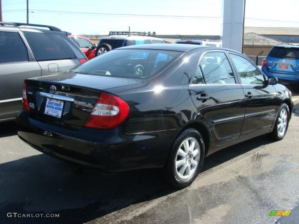 2003 Camry XLE - Black / Taupe photo #4