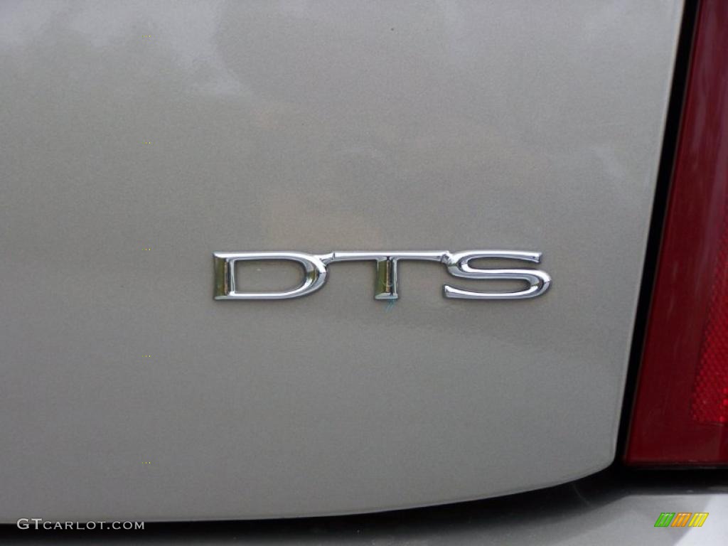 2000 Cadillac DeVille DTS Marks and Logos Photo #46260820