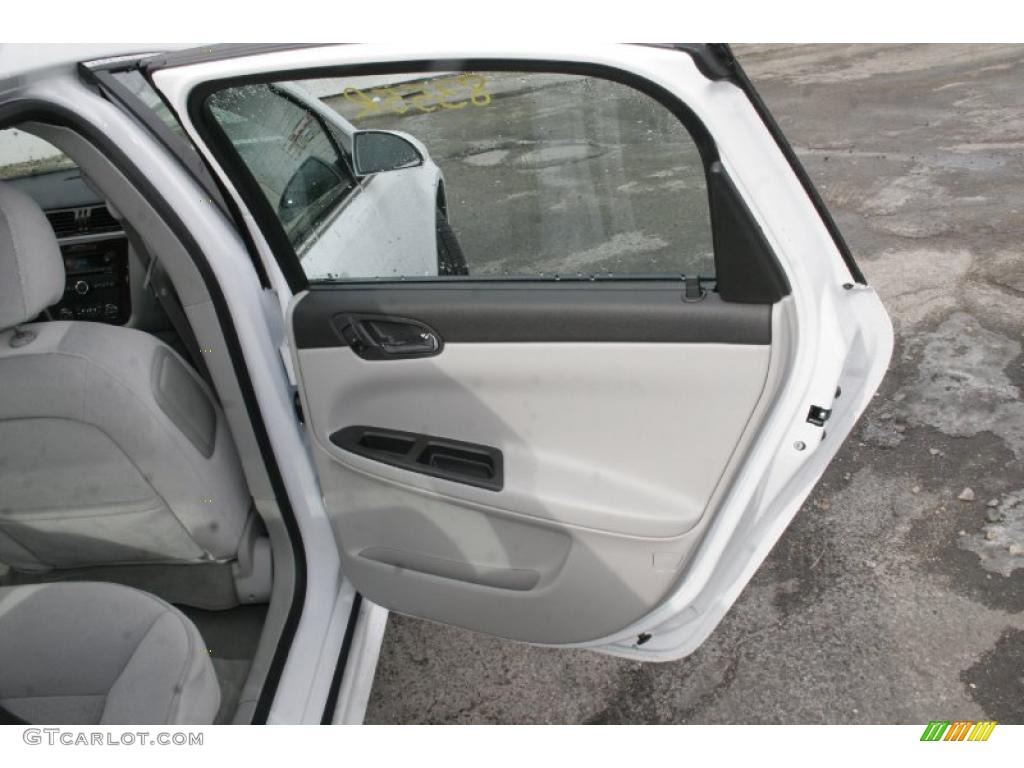 2010 Impala LT - Summit White / Gray photo #15