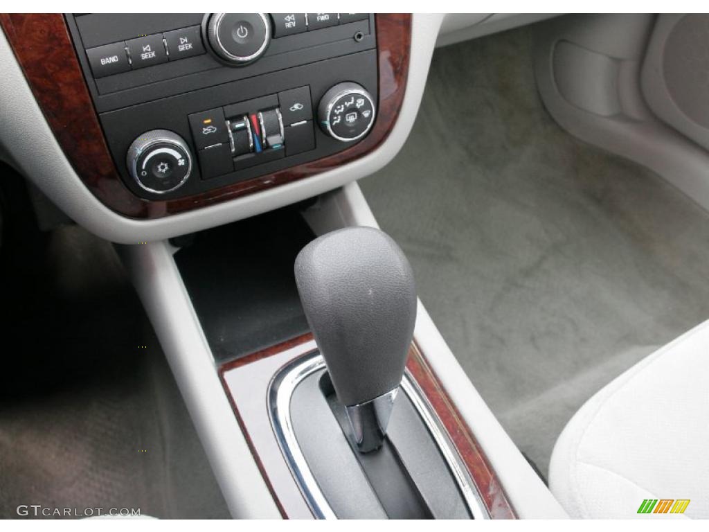 2010 Impala LT - Summit White / Gray photo #24