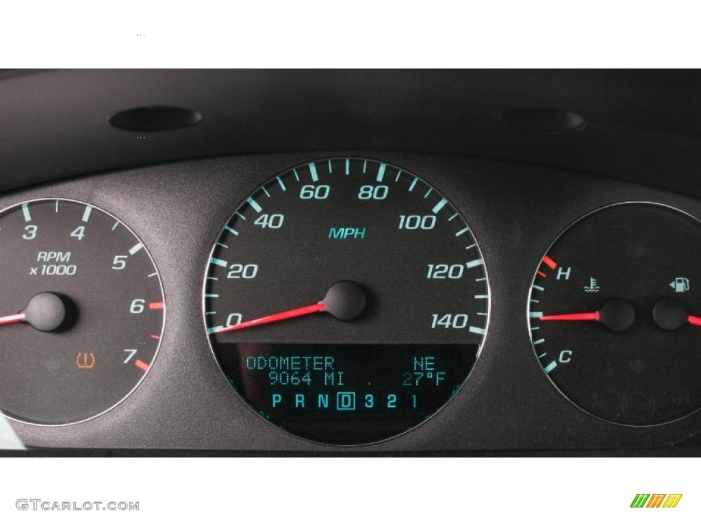 2010 Impala LT - Summit White / Gray photo #25