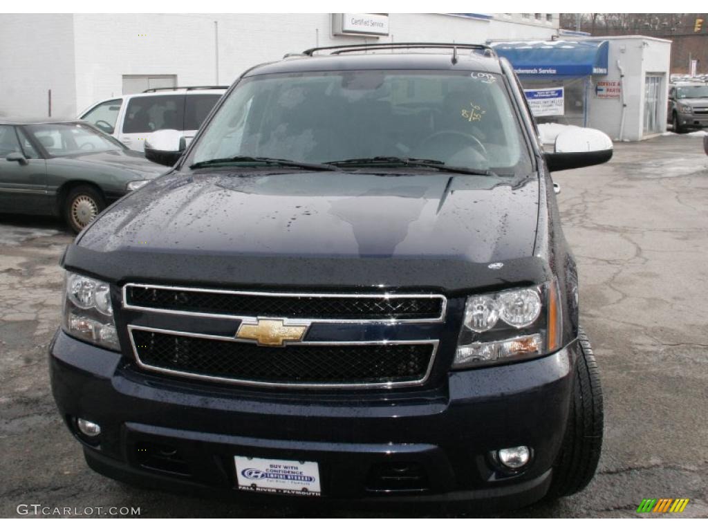 2009 Suburban LT 4x4 - Dark Blue Metallic / Ebony photo #2