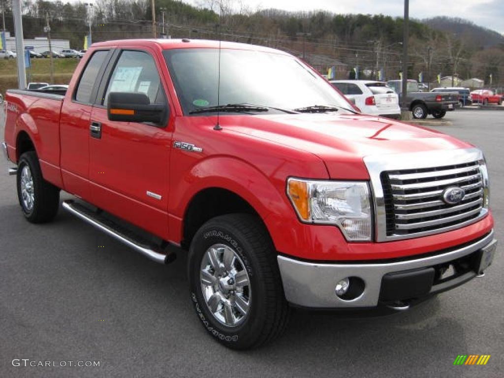 2011 F150 XLT SuperCab 4x4 - Race Red / Steel Gray photo #4