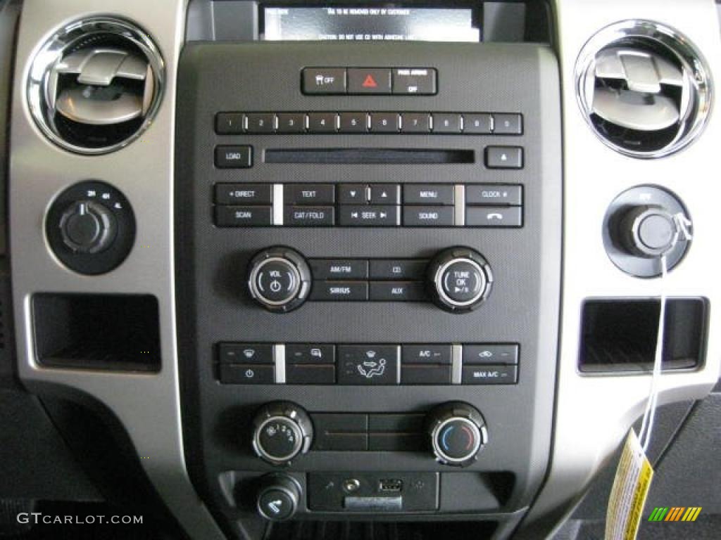 2011 Ford F150 XLT SuperCab 4x4 Controls Photo #46265551