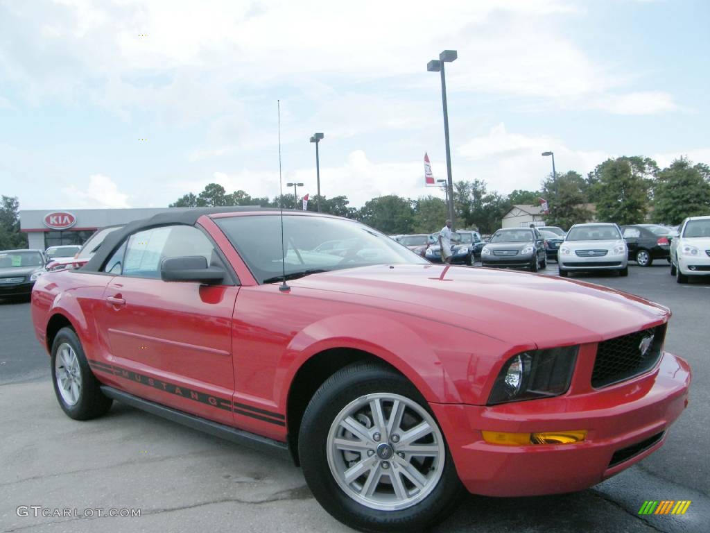 2006 Mustang V6 Premium Convertible - Redfire Metallic / Light Graphite photo #15