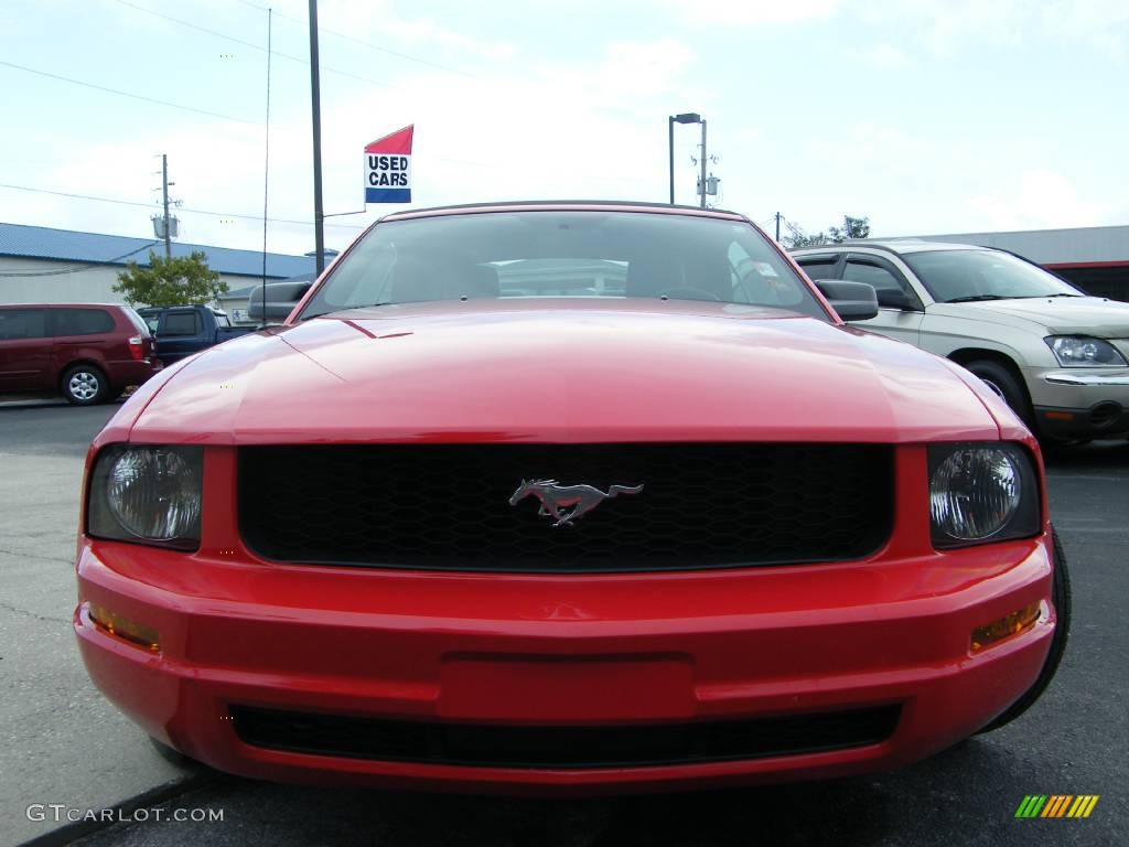 2006 Mustang V6 Premium Convertible - Redfire Metallic / Light Graphite photo #16