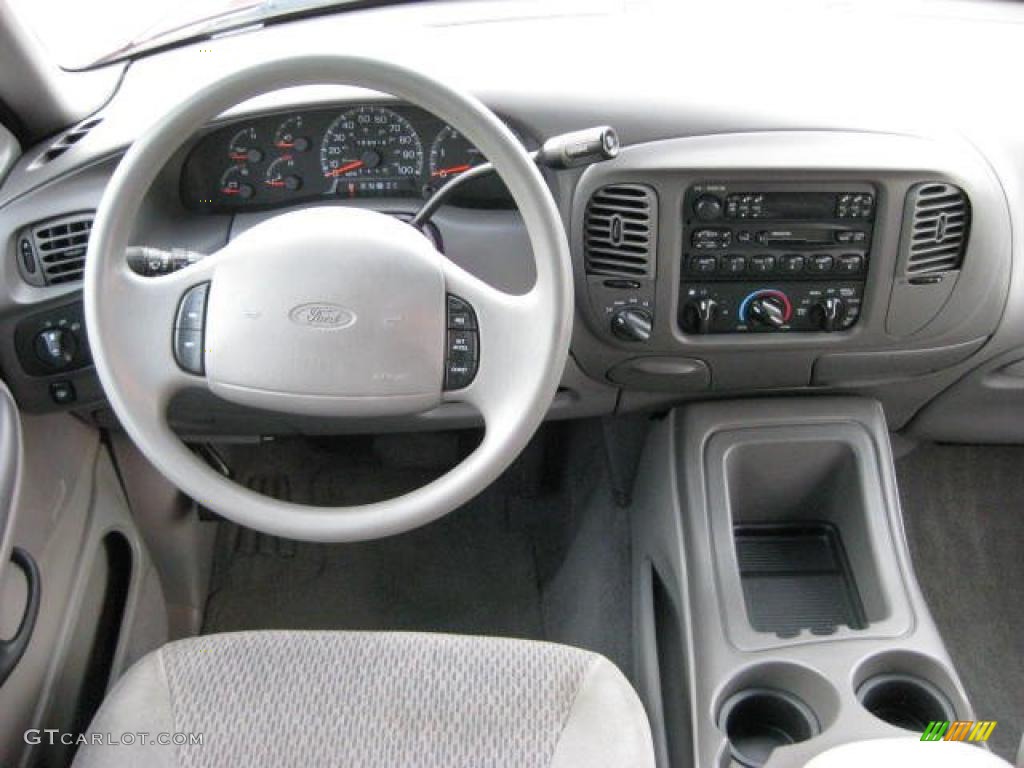1998 Ford Expedition XLT 4x4 Medium Graphite Dashboard Photo #46267168