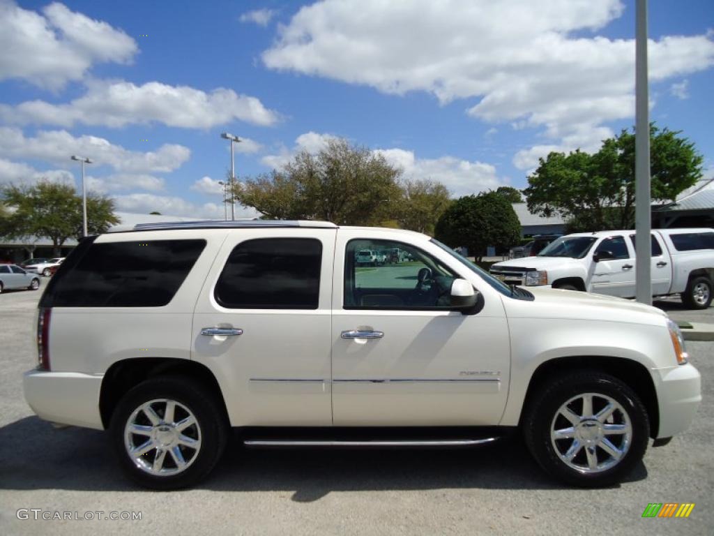 White Diamond Tricoat 2010 GMC Yukon Denali Exterior Photo #46268725