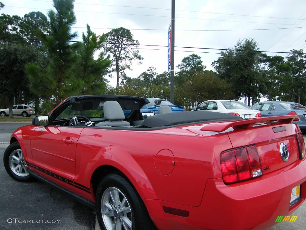 2006 Mustang V6 Premium Convertible - Redfire Metallic / Light Graphite photo #21