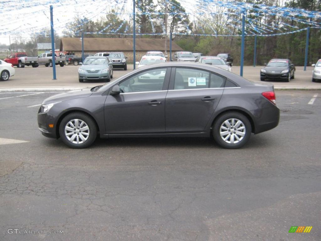 2011 Cruze LS - Taupe Gray Metallic / Jet Black/Medium Titanium photo #2