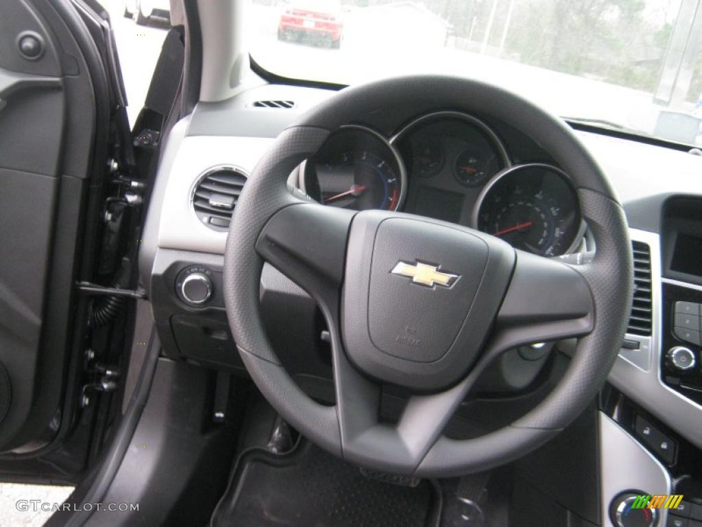 2011 Cruze LS - Taupe Gray Metallic / Jet Black/Medium Titanium photo #10