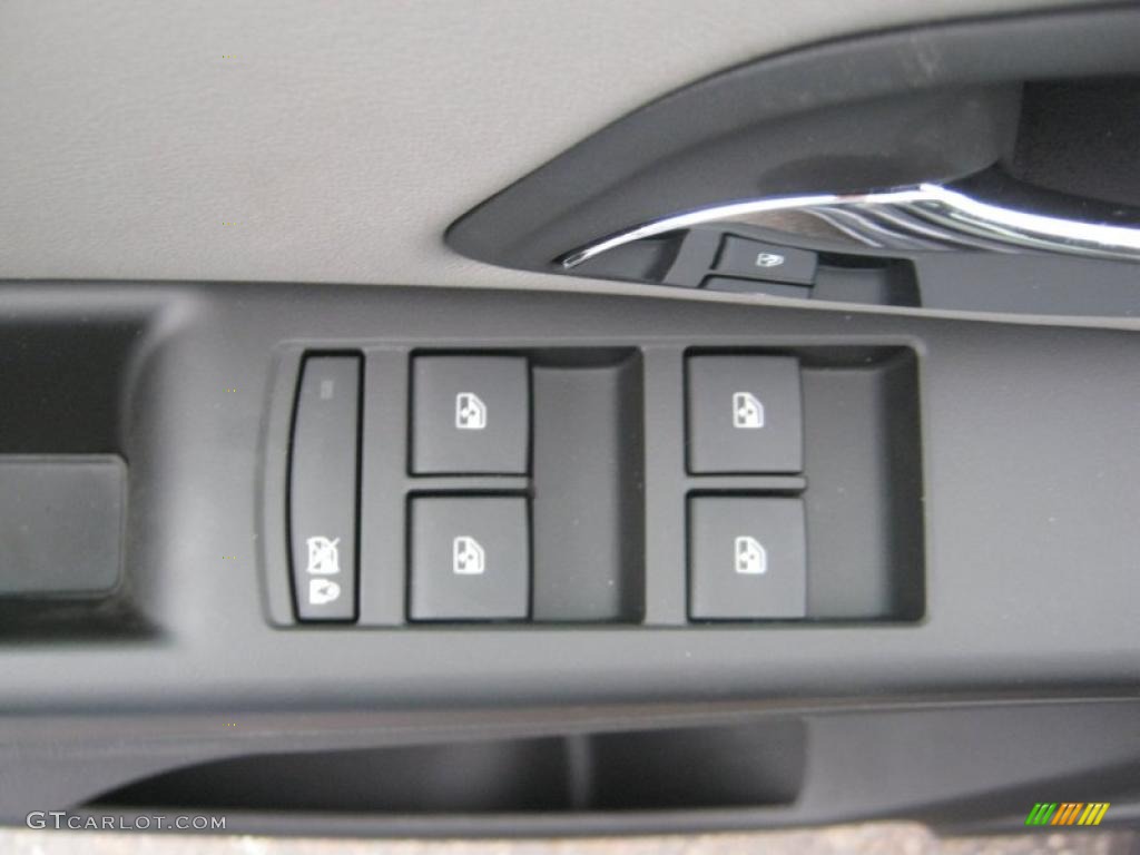 2011 Cruze LS - Taupe Gray Metallic / Jet Black/Medium Titanium photo #16