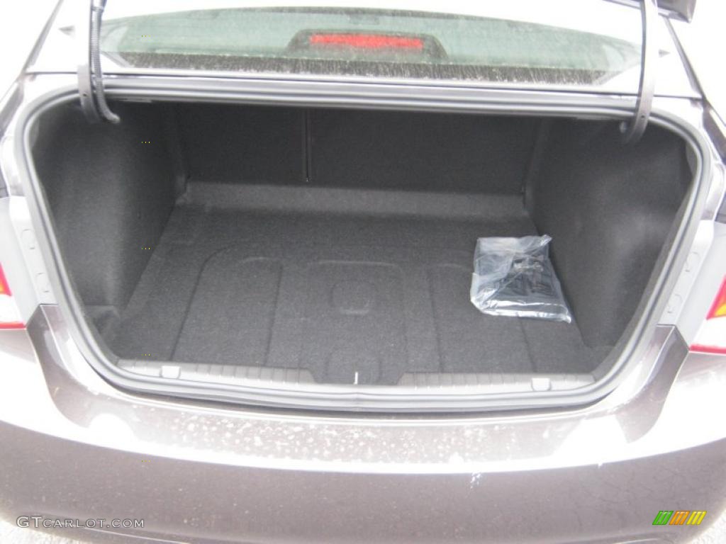 2011 Cruze LS - Taupe Gray Metallic / Jet Black/Medium Titanium photo #19