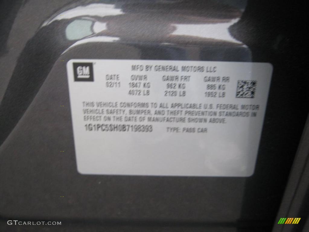 2011 Cruze LS - Taupe Gray Metallic / Jet Black/Medium Titanium photo #25
