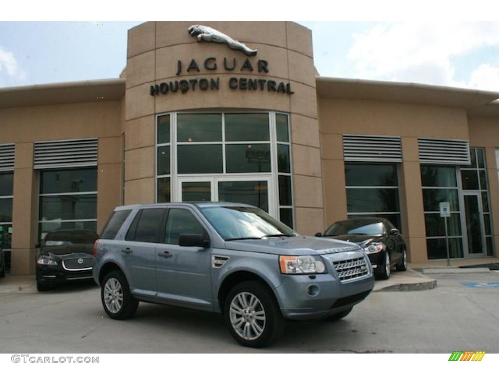 Izmir Blue Metallic Land Rover LR2