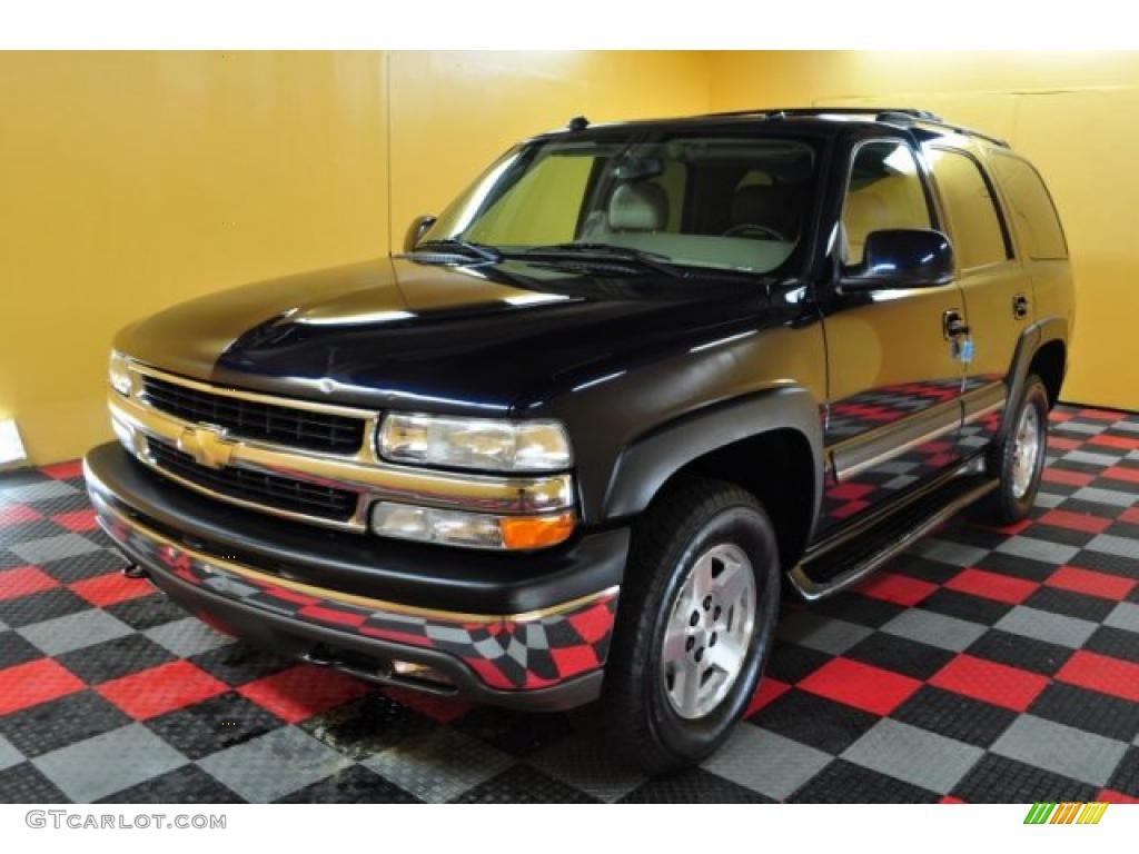 2004 Tahoe LT 4x4 - Dark Blue Metallic / Tan/Neutral photo #2