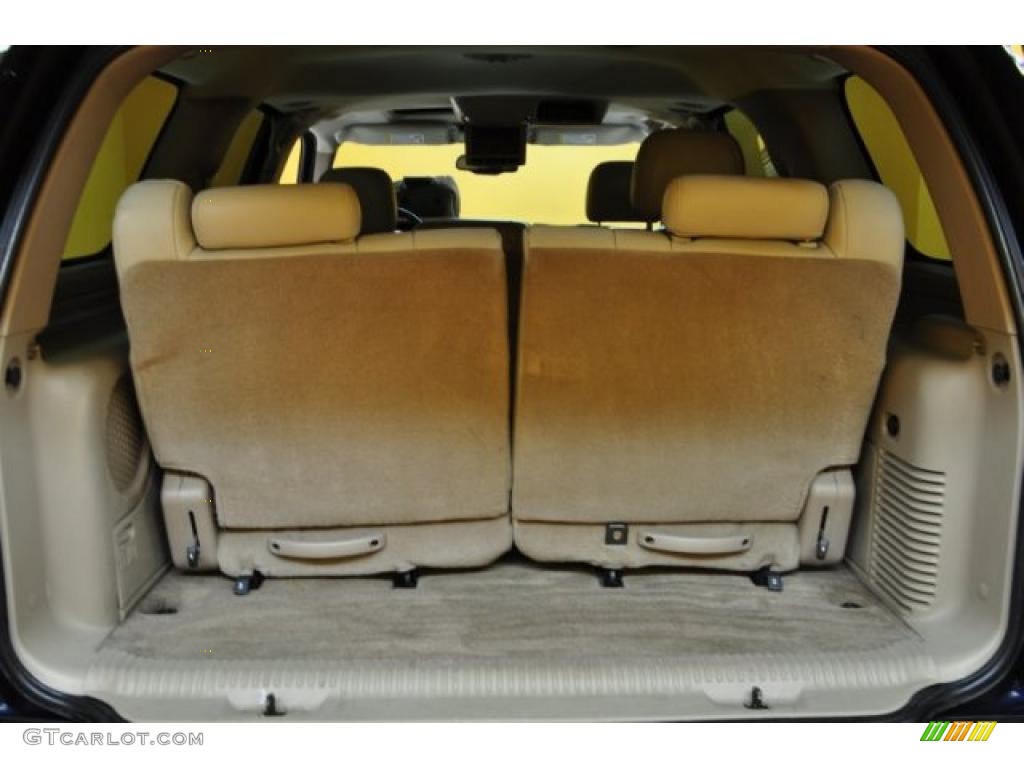 2004 Tahoe LT 4x4 - Dark Blue Metallic / Tan/Neutral photo #17