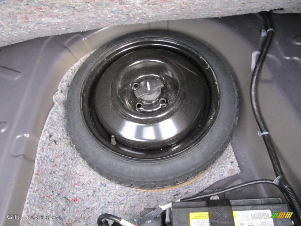 2007 Cobalt LS Coupe - Black / Gray photo #20