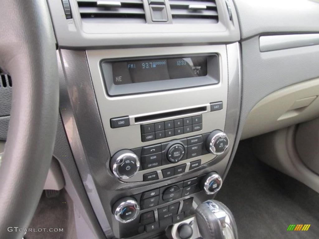 2010 Fusion SEL V6 - Sangria Red Metallic / Medium Light Stone photo #18