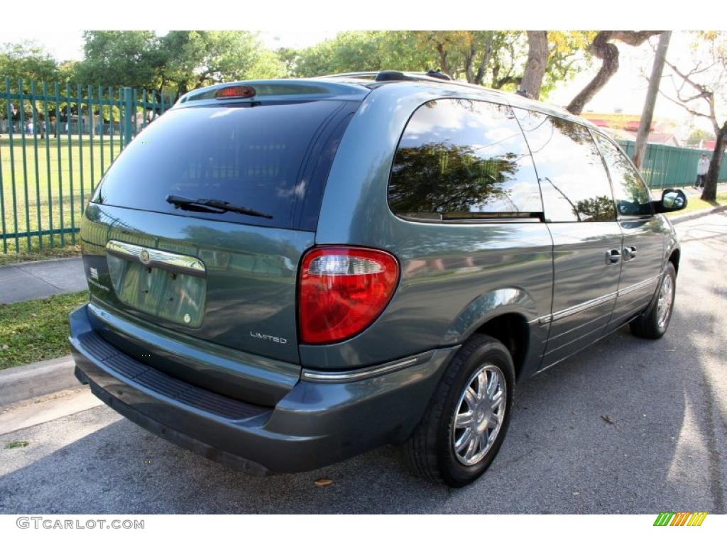 Magnesium Pearl 2005 Chrysler Town & Country Limited Exterior Photo #46275810