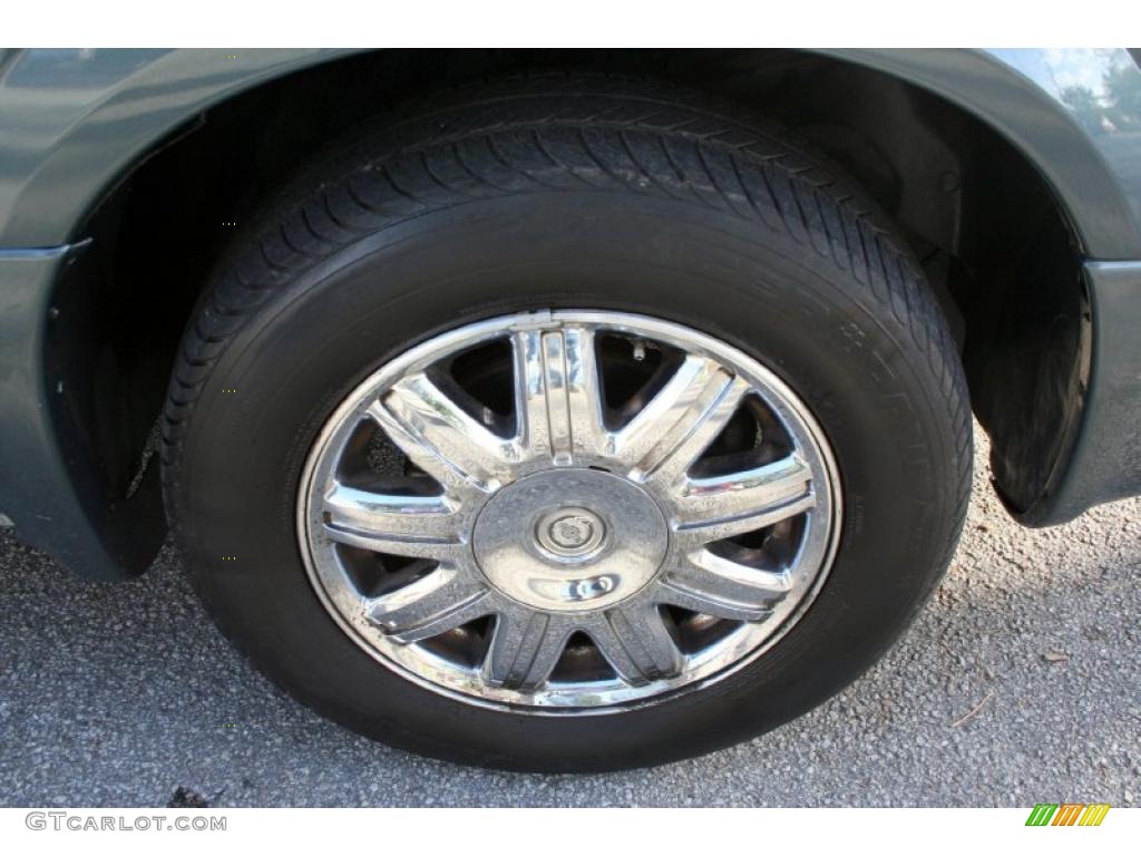 2005 Chrysler Town & Country Limited Wheel Photo #46276017