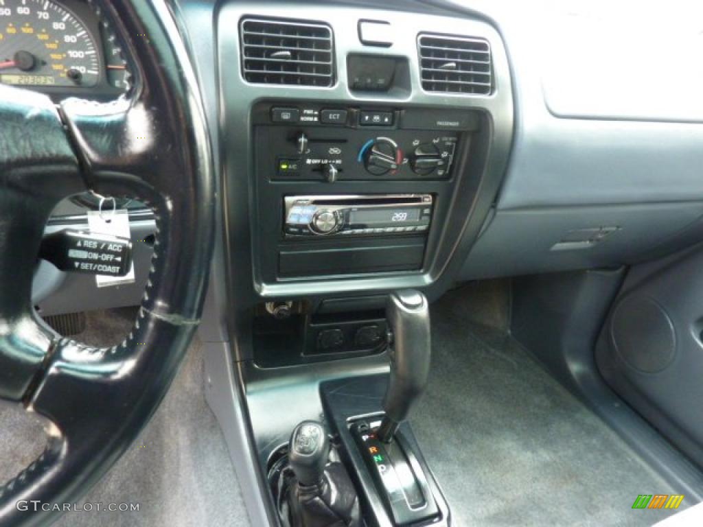 1999 4Runner SR5 4x4 - Black / Gray photo #13