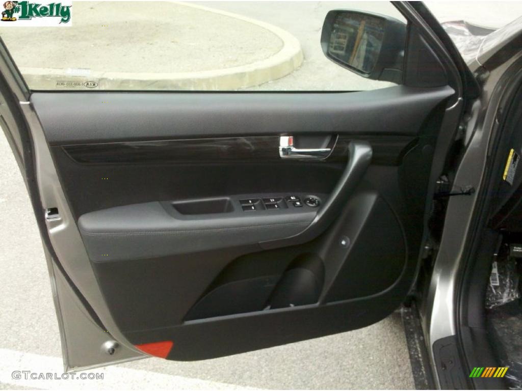 2011 Sorento LX AWD - Titanium Silver / Black photo #8