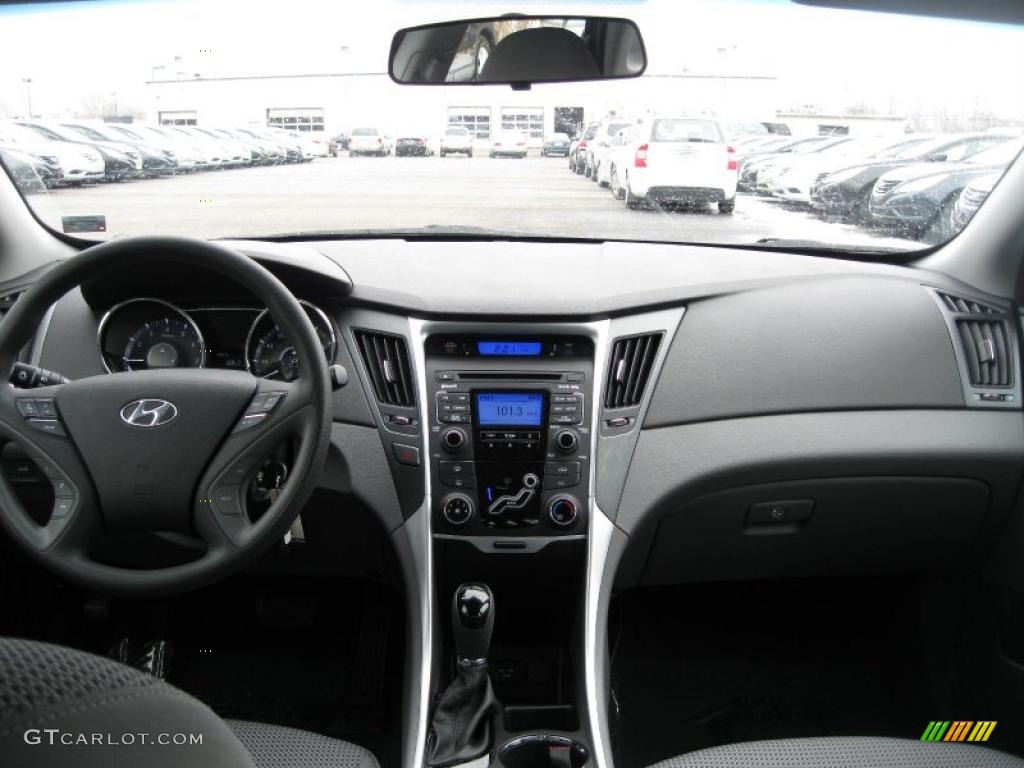2011 Hyundai Sonata GLS Gray Dashboard Photo #46278951