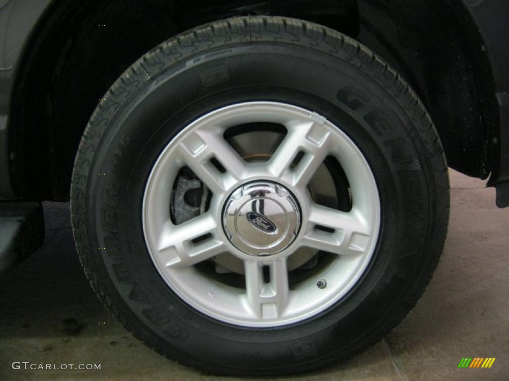 2005 Explorer XLT 4x4 - Dark Stone Metallic / Medium Parchment photo #21