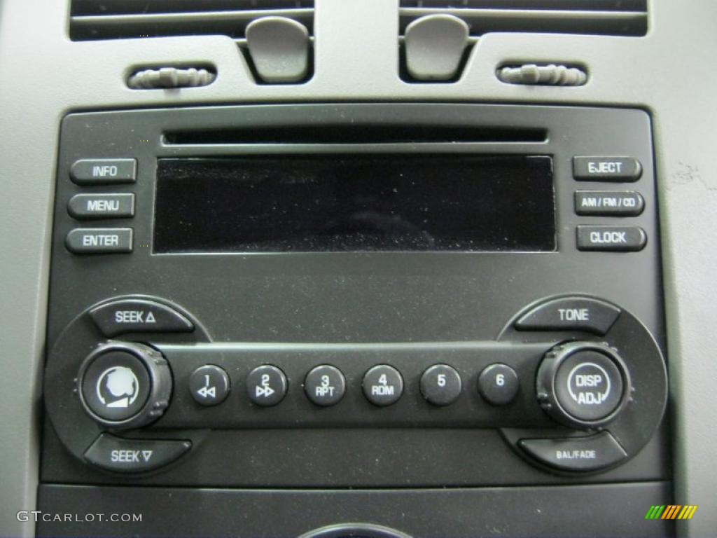 2004 Malibu Sedan - Galaxy Silver Metallic / Gray photo #5
