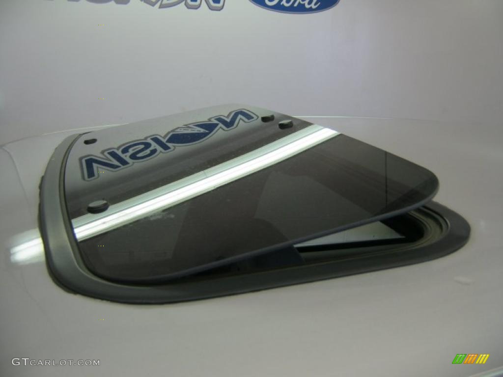 2004 Malibu Sedan - Galaxy Silver Metallic / Gray photo #10