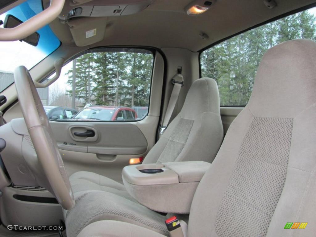Medium Parchment Interior 2001 Ford F150 XLT Regular Cab 4x4 Photo #46286359