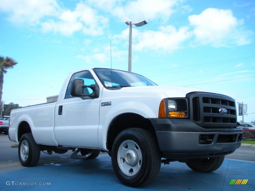 Oxford White 2006 Ford F250 Super Duty XL Regular Cab 4x4 Exterior Photo #46291645