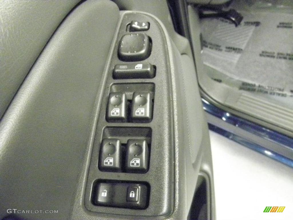 2006 Silverado 1500 LT Crew Cab - Black / Medium Gray photo #17